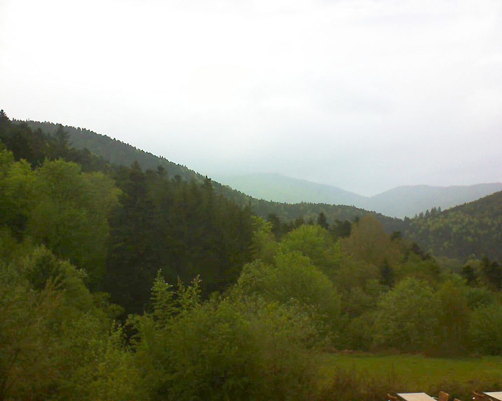Le petit ballon vu depuis le Domaine Langmatt à Murbach le 11.05.2019 à 18:15 Le petit ballon (Alsace, Vosges) le 11.05.2019 à 18:15