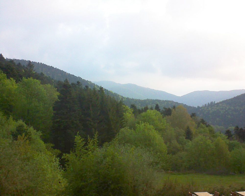 Le petit ballon vu depuis le Domaine Langmatt à Murbach le 12.05.2019 à 06:30 Le petit ballon (Alsace, Vosges) le 12.05.2019 à 06:30