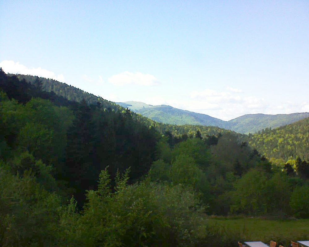 Le petit ballon vu depuis le Domaine Langmatt à Murbach le 12.05.2019 à 17:00 Le petit ballon (Alsace, Vosges) le 12.05.2019 à 17:00