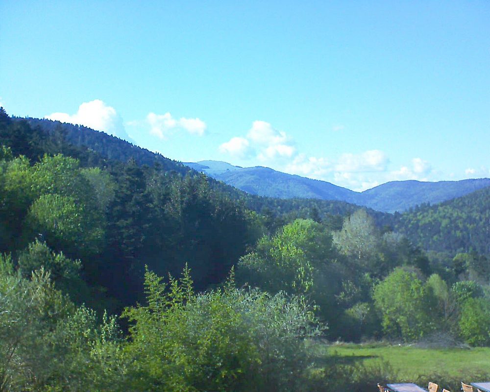 Le petit ballon vu depuis le Domaine Langmatt à Murbach le 12.05.2019 à 17:45 Le petit ballon (Alsace, Vosges) le 12.05.2019 à 17:45