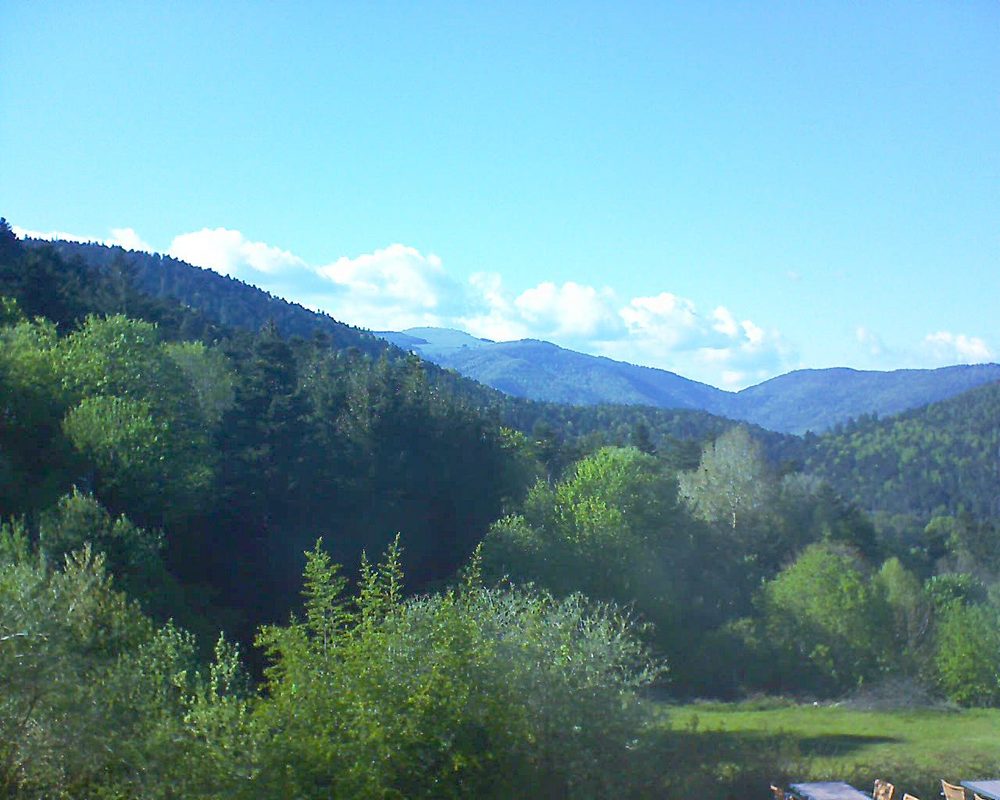 Le petit ballon vu depuis le Domaine Langmatt à Murbach le 12.05.2019 à 18:00 Le petit ballon (Alsace, Vosges) le 12.05.2019 à 18:00