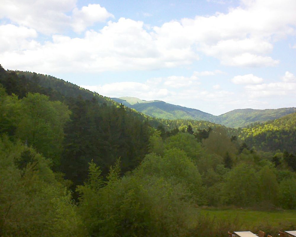 Le petit ballon vu depuis le Domaine Langmatt à Murbach le 13.05.2019 à 16:00 Le petit ballon (Alsace, Vosges) le 13.05.2019 à 16:00