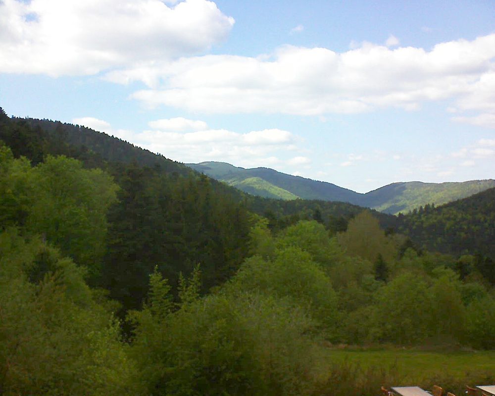 Le petit ballon vu depuis le Domaine Langmatt à Murbach le 13.05.2019 à 16:45 Le petit ballon (Alsace, Vosges) le 13.05.2019 à 16:45