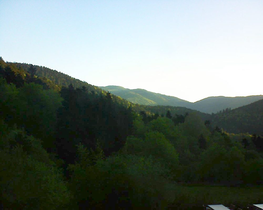 Le petit ballon vu depuis le Domaine Langmatt à Murbach le 14.05.2019 à 06:30 Le petit ballon (Alsace, Vosges) le 14.05.2019 à 06:30