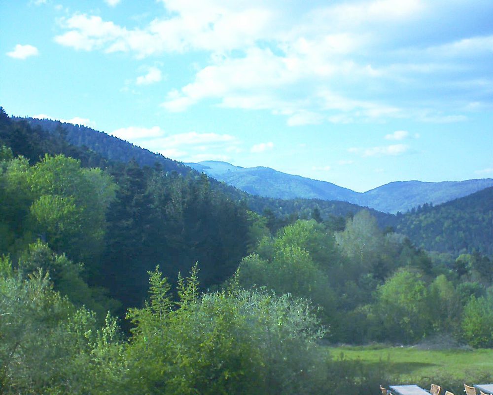 Le petit ballon vu depuis le Domaine Langmatt à Murbach le 14.05.2019 à 18:00 Le petit ballon (Alsace, Vosges) le 14.05.2019 à 18:00