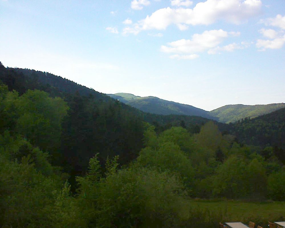 Le petit ballon vu depuis le Domaine Langmatt à Murbach le 14.05.2019 à 19:00 Le petit ballon (Alsace, Vosges) le 14.05.2019 à 19:00