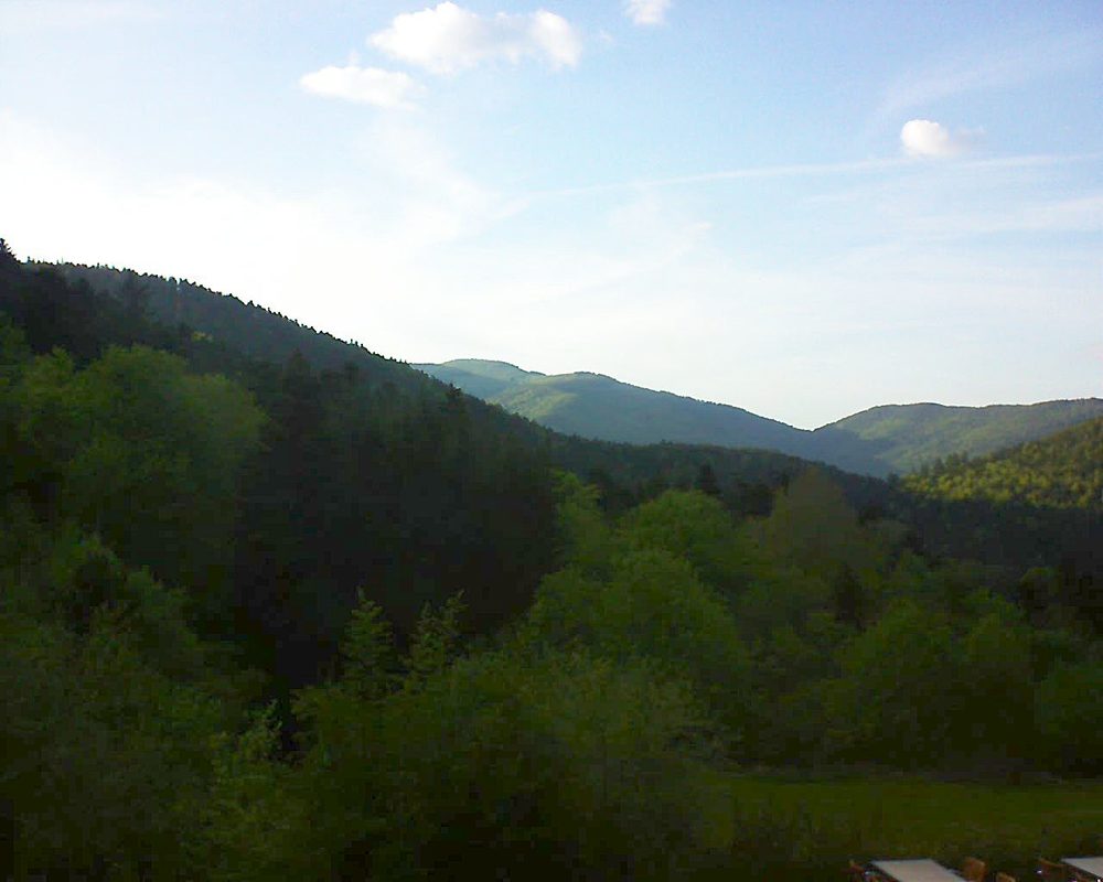 Le petit ballon vu depuis le Domaine Langmatt à Murbach le 14.05.2019 à 19:30 Le petit ballon (Alsace, Vosges) le 14.05.2019 à 19:30