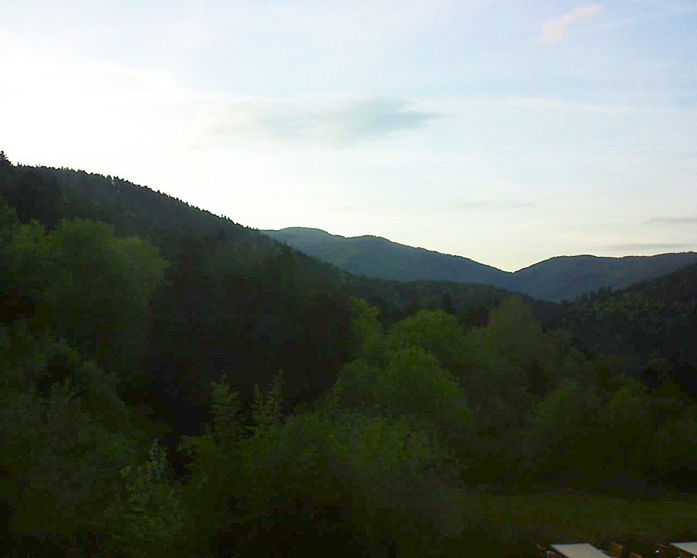 Le petit ballon vu depuis le Domaine Langmatt à Murbach le 14.05.2019 à 20:30 Le petit ballon (Alsace, Vosges) le 14.05.2019 à 20:30