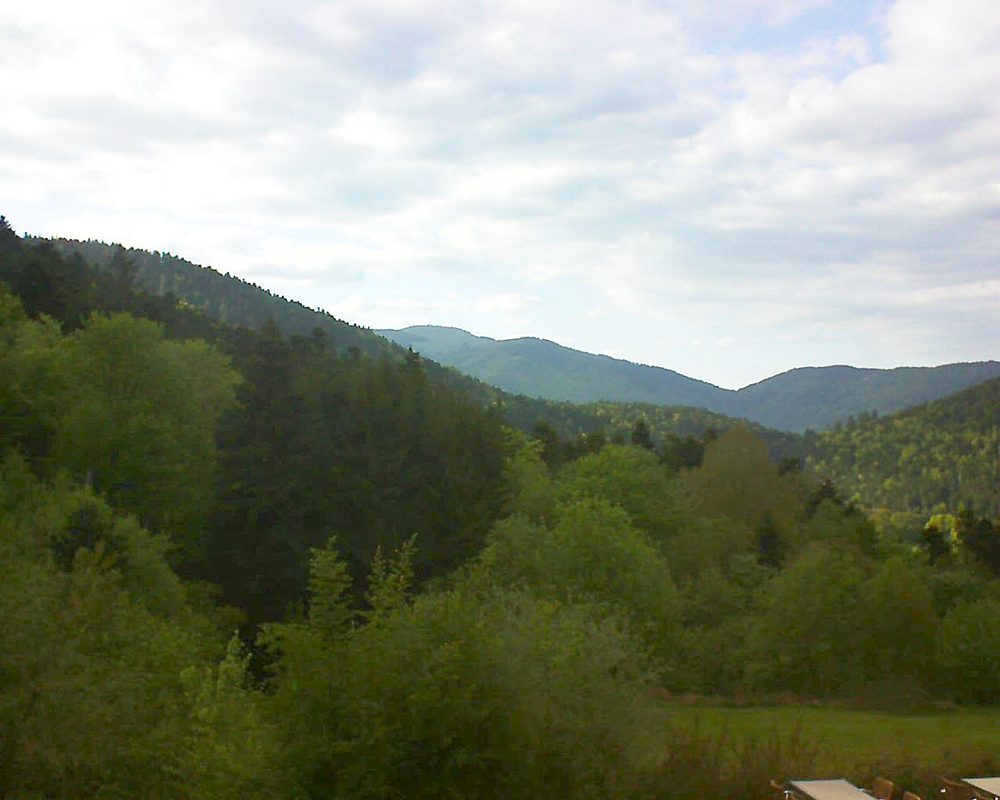 Le petit ballon vu depuis le Domaine Langmatt à Murbach le 15.05.2019 à 18:45 Le petit ballon (Alsace, Vosges) le 15.05.2019 à 18:45