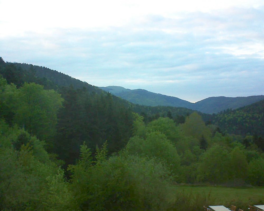 Le petit ballon vu depuis le Domaine Langmatt à Murbach le 15.05.2019 à 20:45 Le petit ballon (Alsace, Vosges) le 15.05.2019 à 20:45