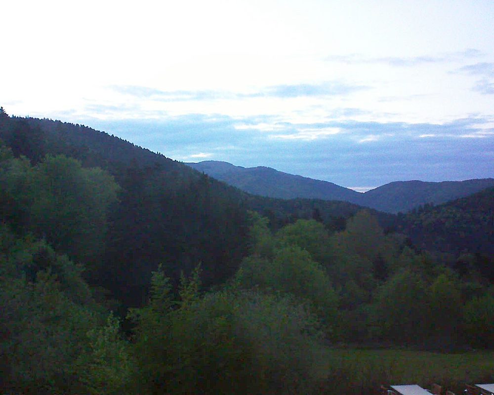 Le petit ballon vu depuis le Domaine Langmatt à Murbach le 15.05.2019 à 21:15 Le petit ballon (Alsace, Vosges) le 15.05.2019 à 21:15