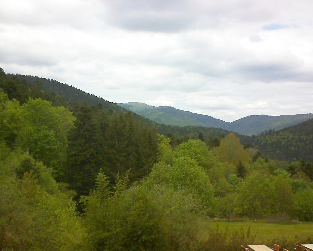 Le petit ballon vu depuis le Domaine Langmatt à Murbach le 16.05.2019 à 14:30 Le petit ballon (Alsace, Vosges) le 16.05.2019 à 14:30