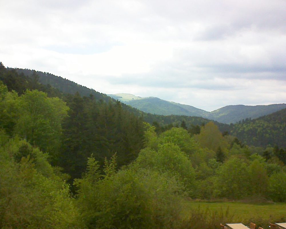 Le petit ballon vu depuis le Domaine Langmatt à Murbach le 16.05.2019 à 17:30 Le petit ballon (Alsace, Vosges) le 16.05.2019 à 17:30