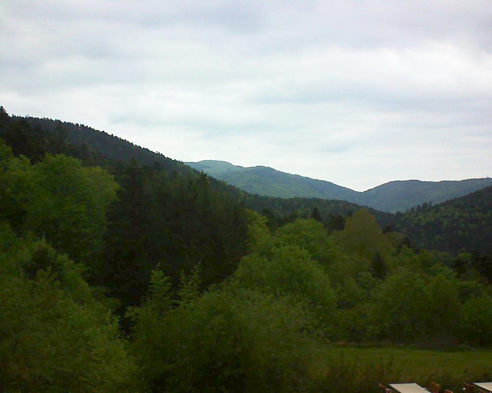 Le petit ballon vu depuis le Domaine Langmatt à Murbach le 16.05.2019 à 19:30 Le petit ballon (Alsace, Vosges) le 16.05.2019 à 19:30
