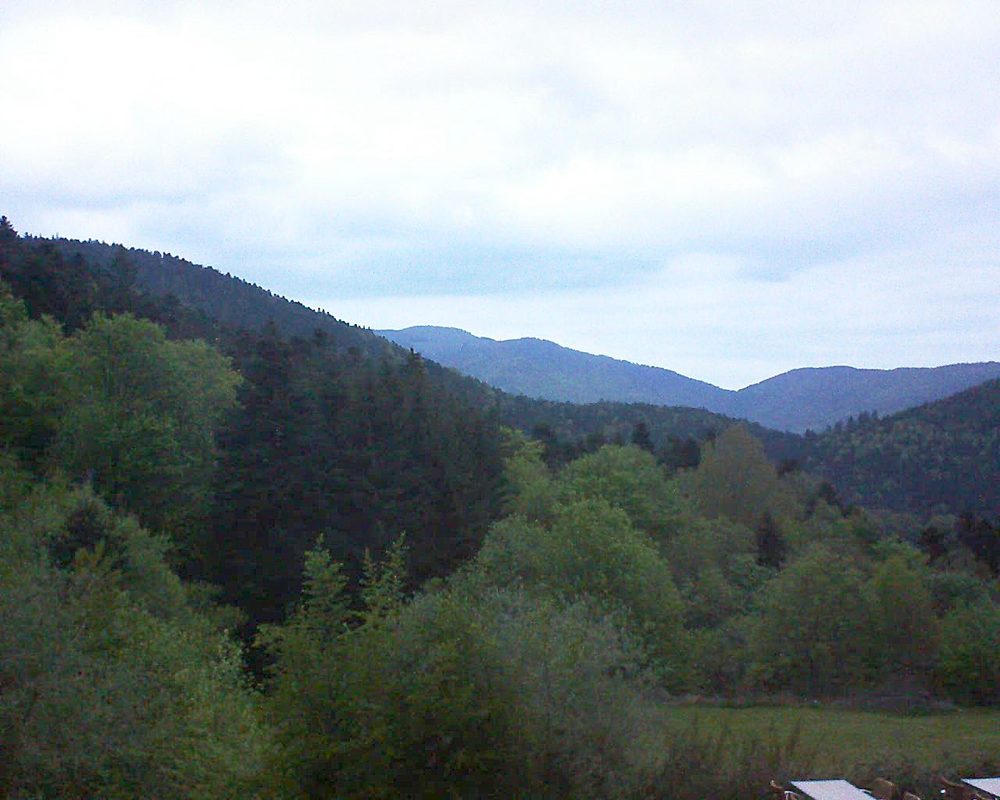 Le petit ballon vu depuis le Domaine Langmatt à Murbach le 16.05.2019 à 21:00 Le petit ballon (Alsace, Vosges) le 16.05.2019 à 21:00