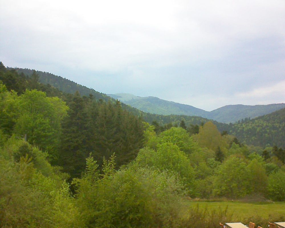 Le petit ballon vu depuis le Domaine Langmatt à Murbach le 17.05.2019 à 15:45 Le petit ballon (Alsace, Vosges) le 17.05.2019 à 15:45