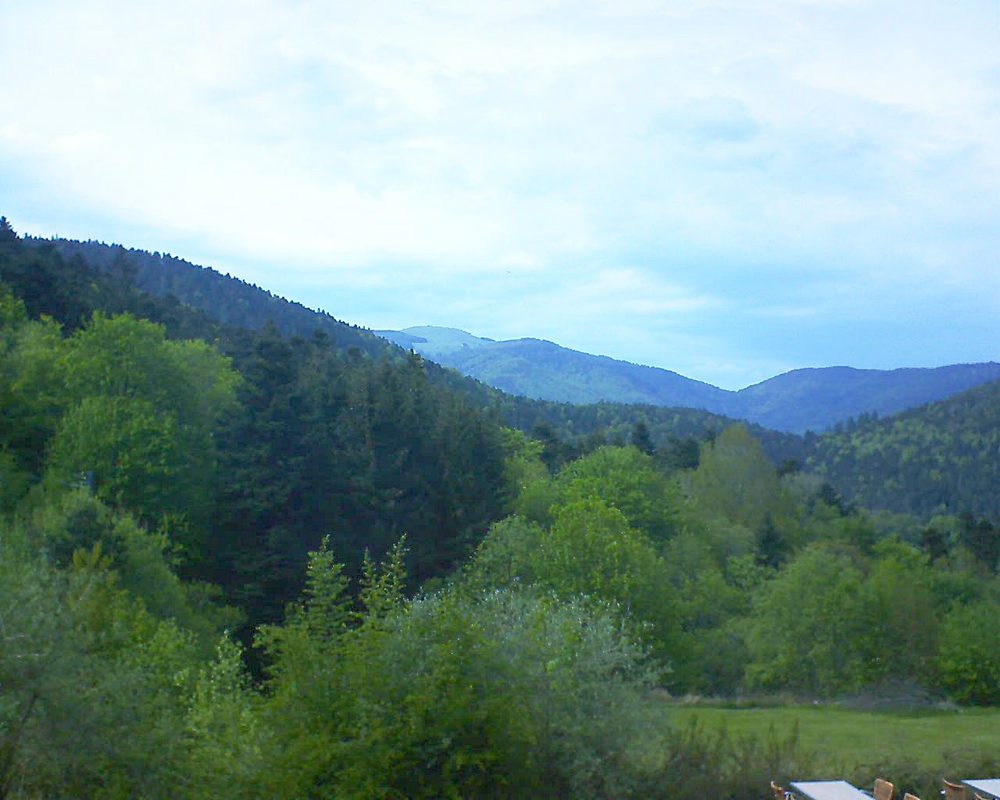 Le petit ballon vu depuis le Domaine Langmatt à Murbach le 17.05.2019 à 16:30 Le petit ballon (Alsace, Vosges) le 17.05.2019 à 16:30