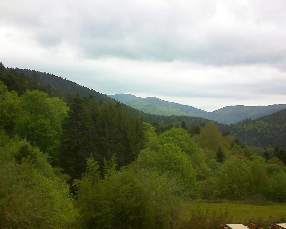 Le petit ballon vu depuis le Domaine Langmatt à Murbach le 18.05.2019 à 11:45 Le petit ballon (Alsace, Vosges) le 18.05.2019 à 11:45