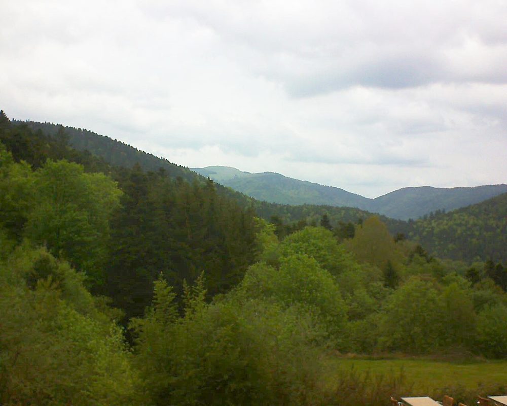 Le petit ballon vu depuis le Domaine Langmatt à Murbach le 18.05.2019 à 14:30 Le petit ballon (Alsace, Vosges) le 18.05.2019 à 14:30