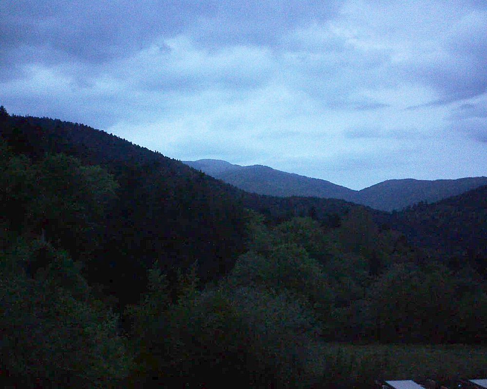 Le petit ballon vu depuis le Domaine Langmatt à Murbach le 18.05.2019 à 21:15 Le petit ballon (Alsace, Vosges) le 18.05.2019 à 21:15