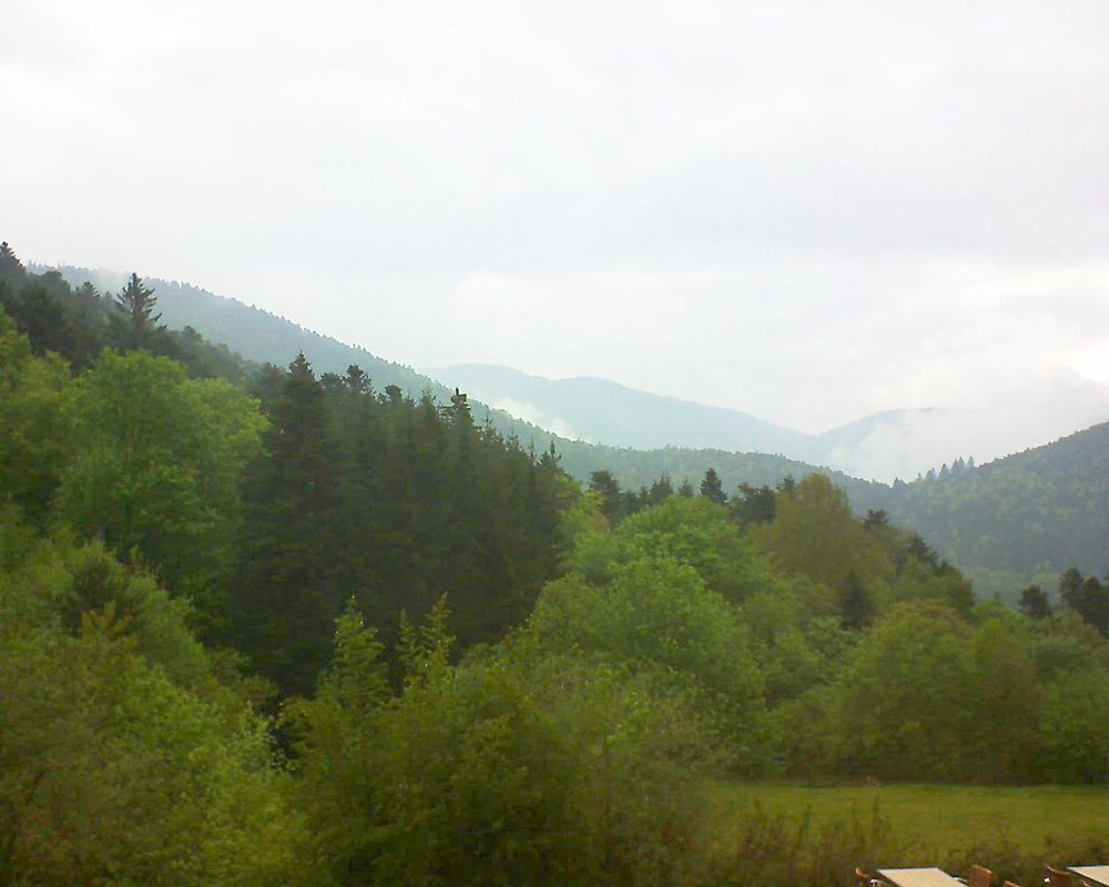 Le petit ballon vu depuis le Domaine Langmatt à Murbach le 19.05.2019 à 14:45 Le petit ballon (Alsace, Vosges) le 19.05.2019 à 14:45