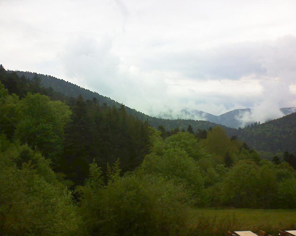 Le petit ballon vu depuis le Domaine Langmatt à Murbach le 19.05.2019 à 15:30 Le petit ballon (Alsace, Vosges) le 19.05.2019 à 15:30