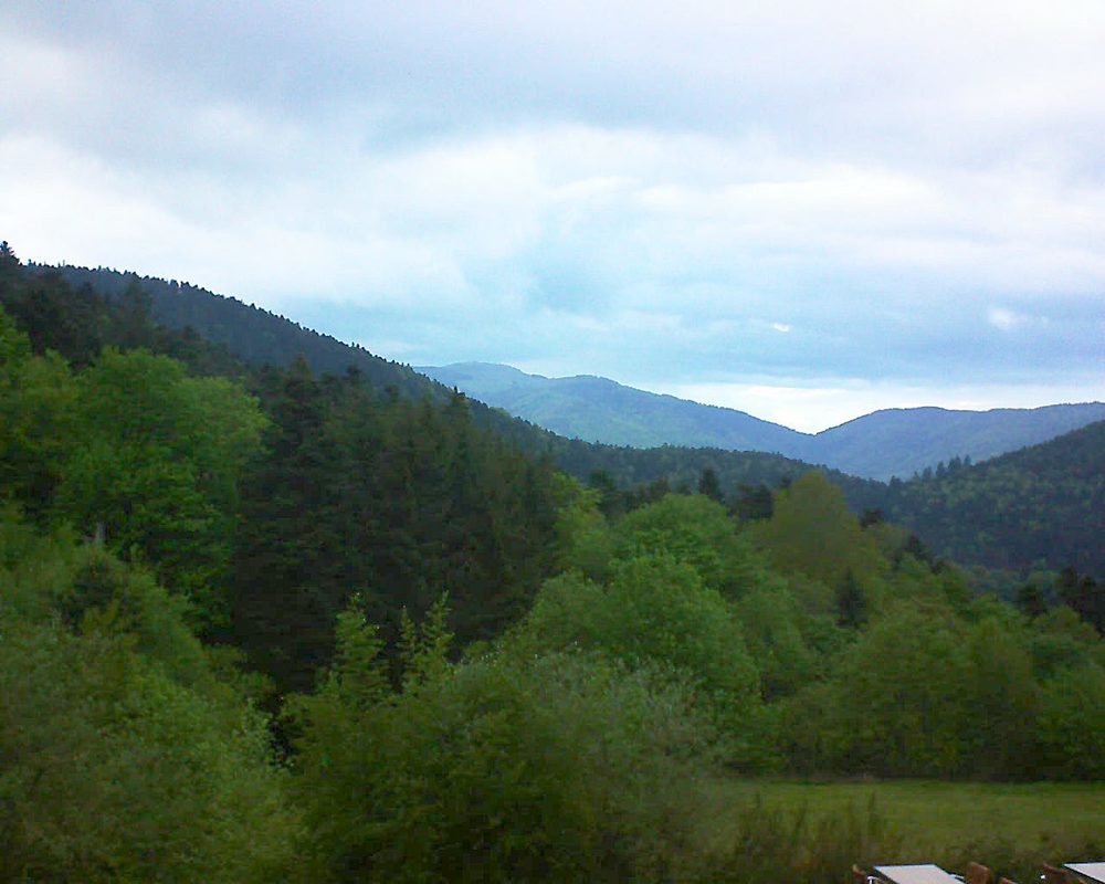Le petit ballon vu depuis le Domaine Langmatt à Murbach le 19.05.2019 à 20:30 Le petit ballon (Alsace, Vosges) le 19.05.2019 à 20:30