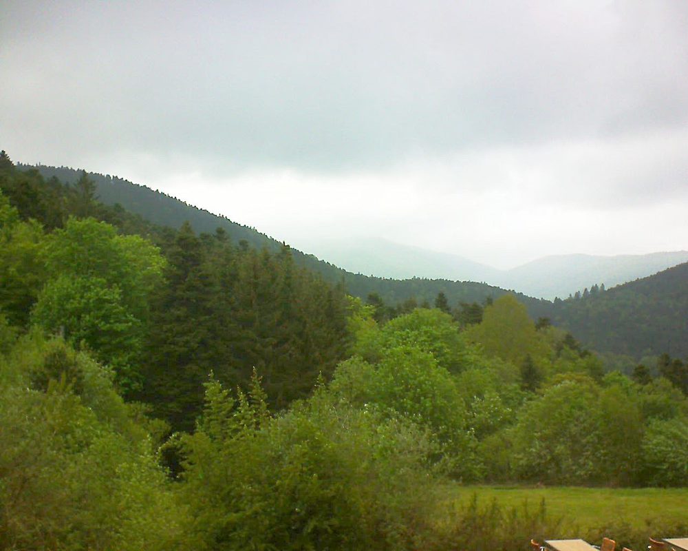Le petit ballon vu depuis le Domaine Langmatt à Murbach le 20.05.2019 à 18:30 Le petit ballon (Alsace, Vosges) le 20.05.2019 à 18:30