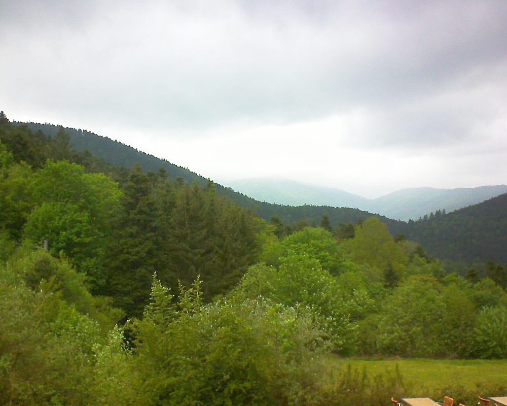 Le petit ballon vu depuis le Domaine Langmatt à Murbach le 21.05.2019 à 14:30 Le petit ballon (Alsace, Vosges) le 21.05.2019 à 14:30
