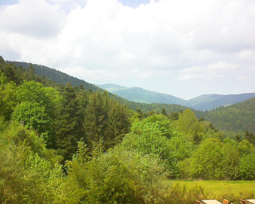 Le petit ballon vu depuis le Domaine Langmatt à Murbach le 22.05.2019 à 15:00 Le petit ballon (Alsace, Vosges) le 22.05.2019 à 15:00