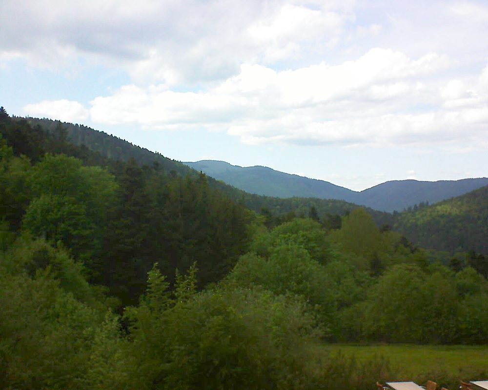 Le petit ballon vu depuis le Domaine Langmatt à Murbach le 22.05.2019 à 17:00 Le petit ballon (Alsace, Vosges) le 22.05.2019 à 17:00