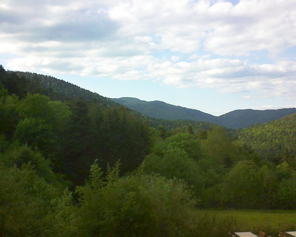 Le petit ballon vu depuis le Domaine Langmatt à Murbach le 22.05.2019 à 18:30 Le petit ballon (Alsace, Vosges) le 22.05.2019 à 18:30