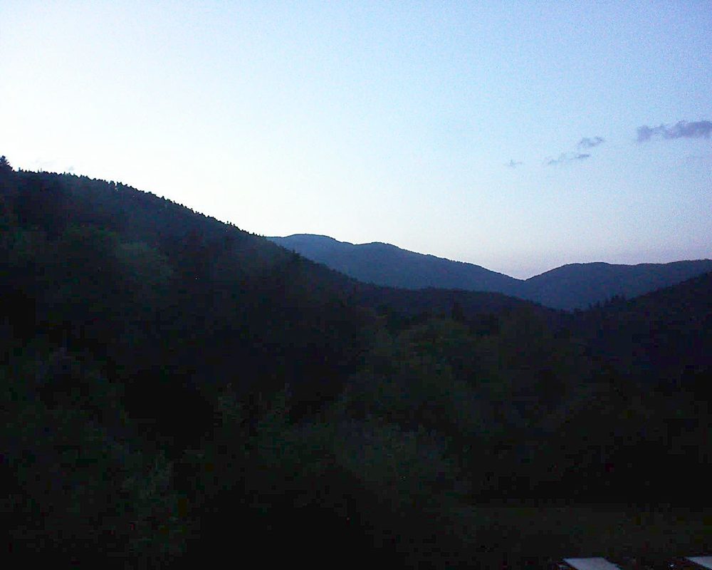 Le petit ballon vu depuis le Domaine Langmatt à Murbach le 22.05.2019 à 21:30 Le petit ballon (Alsace, Vosges) le 22.05.2019 à 21:30