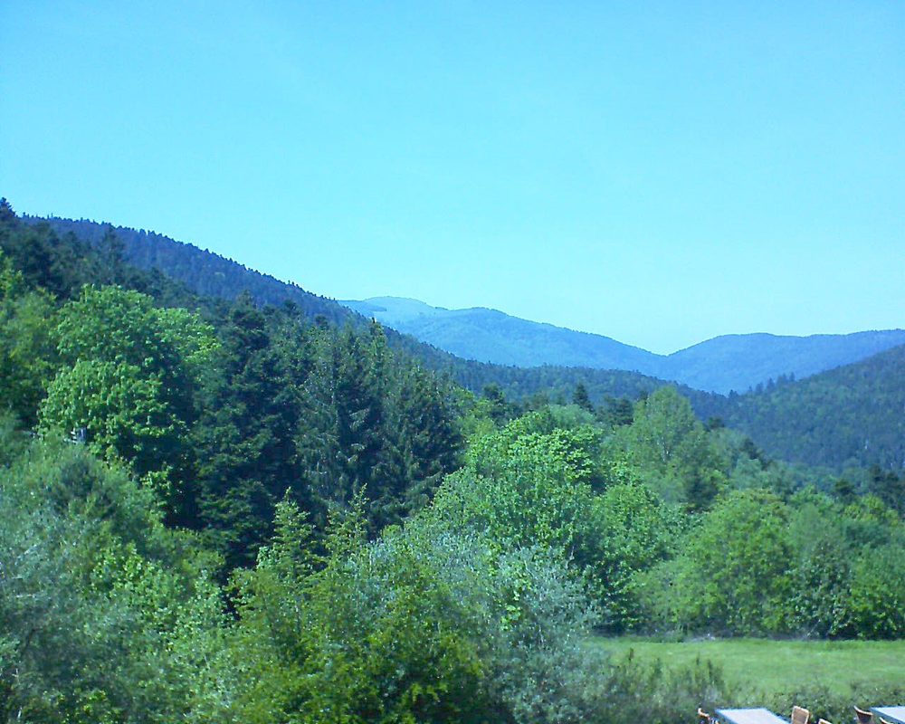 Le petit ballon vu depuis le Domaine Langmatt à Murbach le 23.05.2019 à 15:00 Le petit ballon (Alsace, Vosges) le 23.05.2019 à 15:00