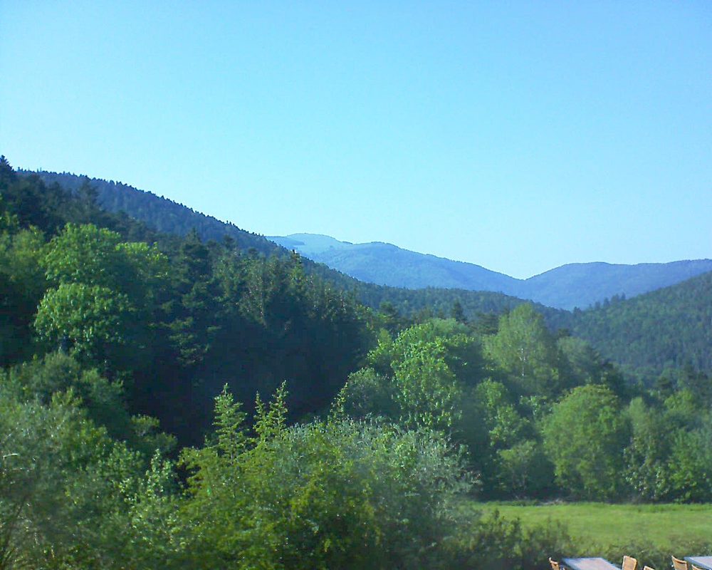 Le petit ballon vu depuis le Domaine Langmatt à Murbach le 23.05.2019 à 17:30 Le petit ballon (Alsace, Vosges) le 23.05.2019 à 17:30
