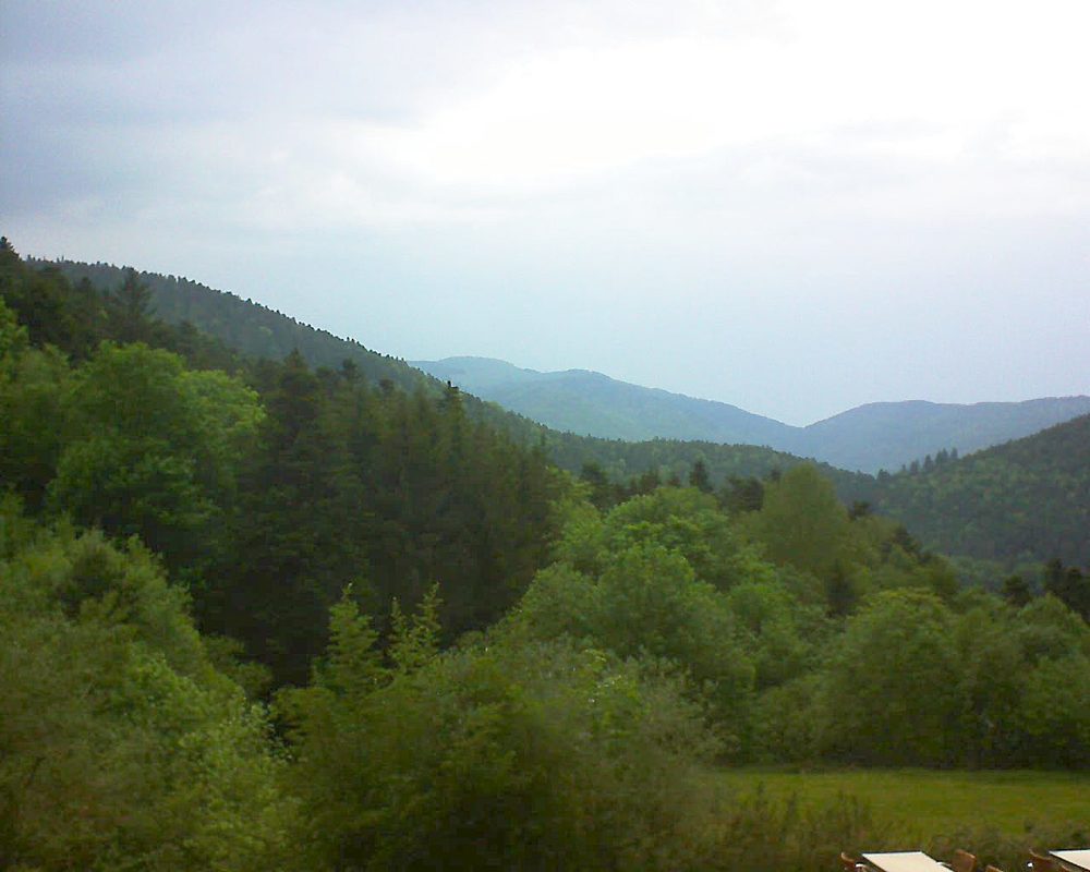 Le petit ballon vu depuis le Domaine Langmatt à Murbach le 24.05.2019 à 18:30 Le petit ballon (Alsace, Vosges) le 24.05.2019 à 18:30