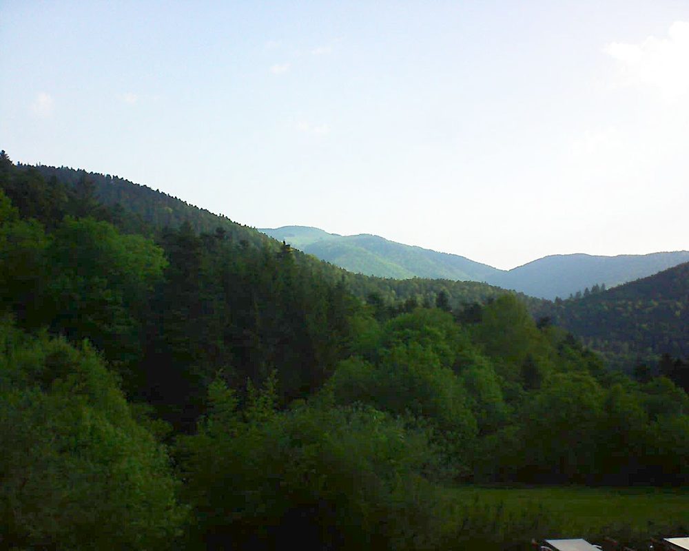 Le petit ballon vu depuis le Domaine Langmatt à Murbach le 25.05.2019 à 07:45 Le petit ballon (Alsace, Vosges) le 25.05.2019 à 07:45