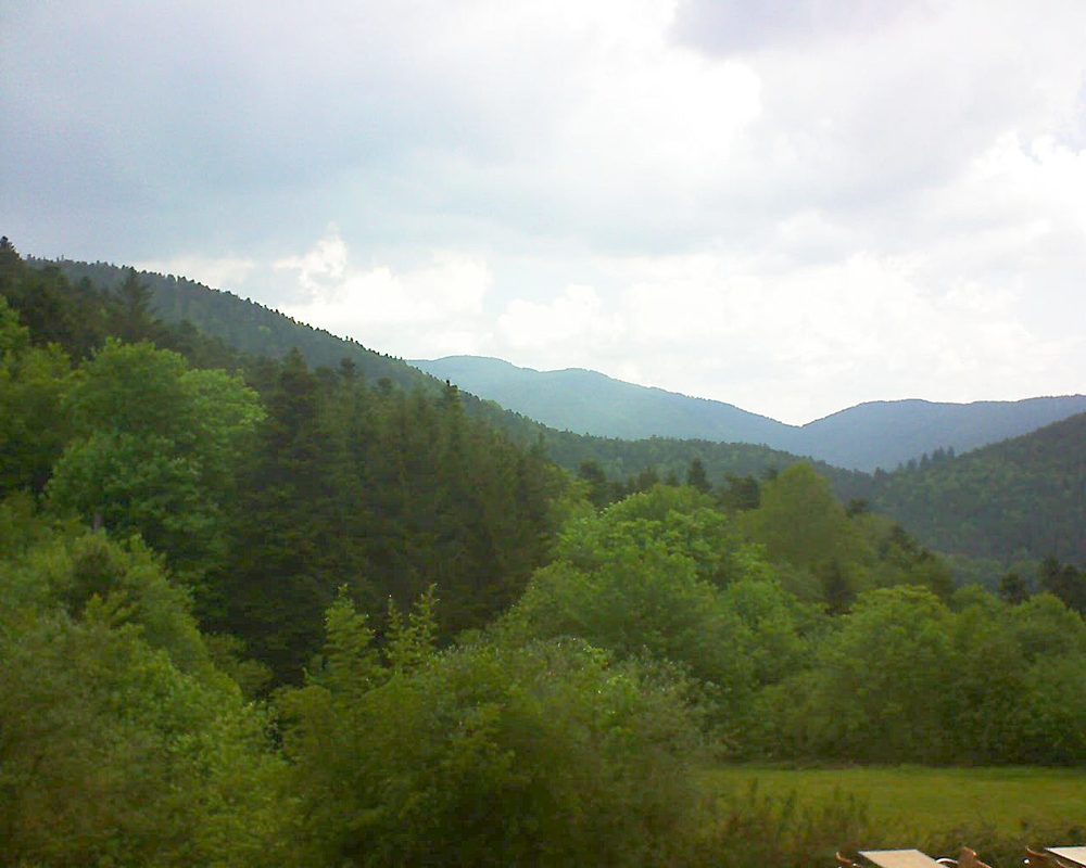 Le petit ballon vu depuis le Domaine Langmatt à Murbach le 25.05.2019 à 10:45 Le petit ballon (Alsace, Vosges) le 25.05.2019 à 10:45