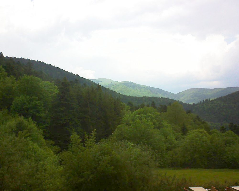 Le petit ballon vu depuis le Domaine Langmatt à Murbach le 25.05.2019 à 14:15 Le petit ballon (Alsace, Vosges) le 25.05.2019 à 14:15