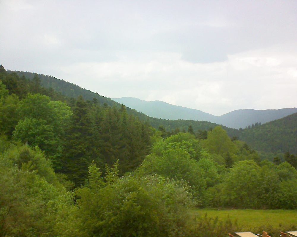 Le petit ballon vu depuis le Domaine Langmatt à Murbach le 25.05.2019 à 15:00 Le petit ballon (Alsace, Vosges) le 25.05.2019 à 15:00