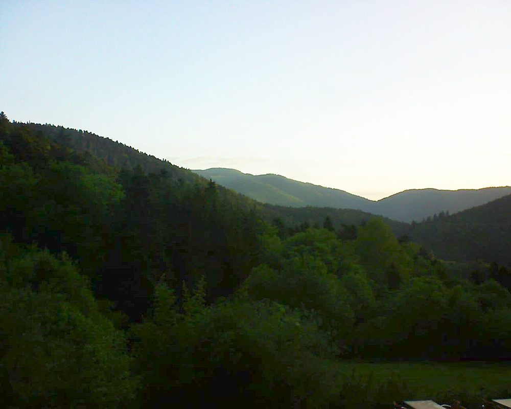 Le petit ballon vu depuis le Domaine Langmatt à Murbach le 26.05.2019 à 06:15 Le petit ballon (Alsace, Vosges) le 26.05.2019 à 06:15