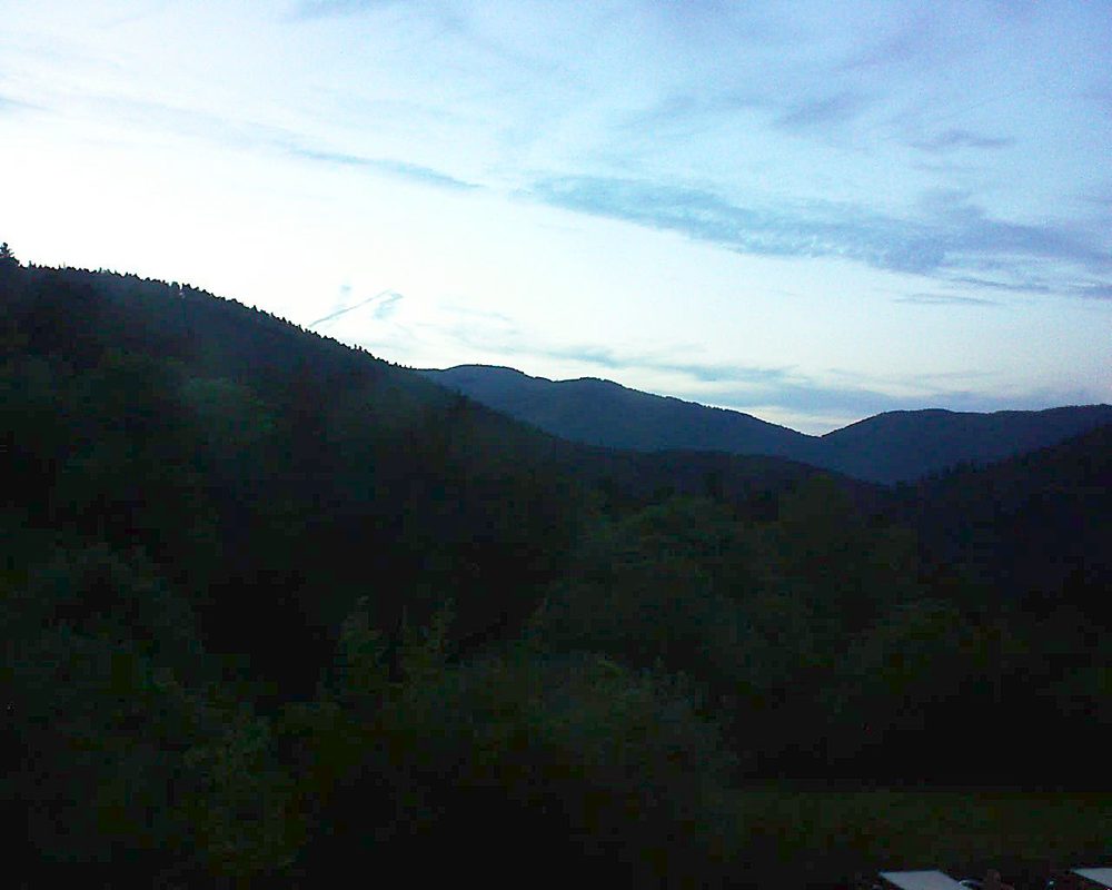 Le petit ballon vu depuis le Domaine Langmatt à Murbach le 26.05.2019 à 21:30 Le petit ballon (Alsace, Vosges) le 26.05.2019 à 21:30
