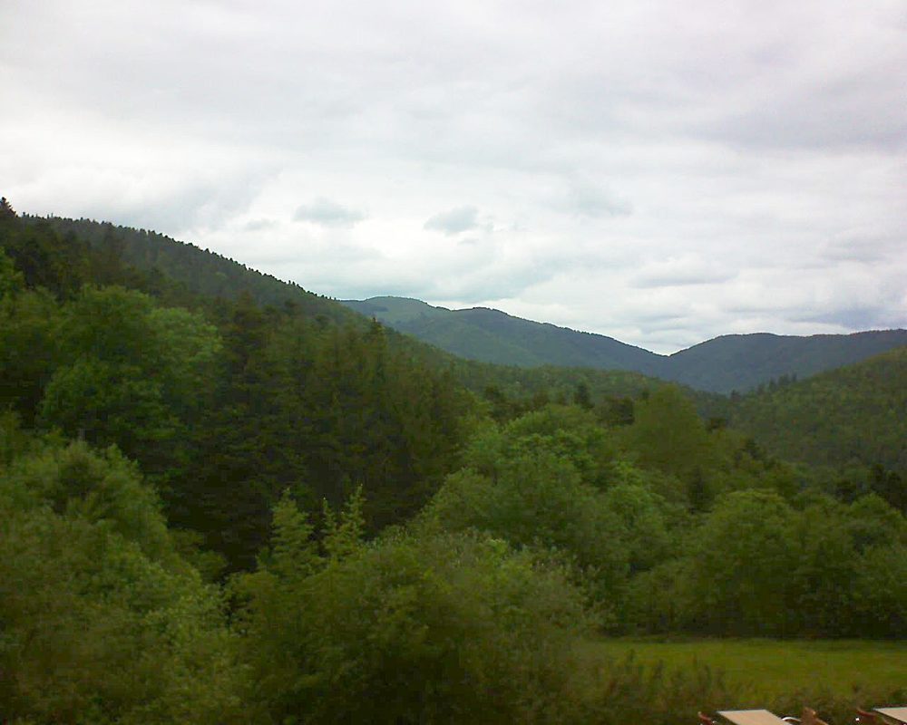 Le petit ballon vu depuis le Domaine Langmatt à Murbach le 27.05.2019 à 14:45 Le petit ballon (Alsace, Vosges) le 27.05.2019 à 14:45