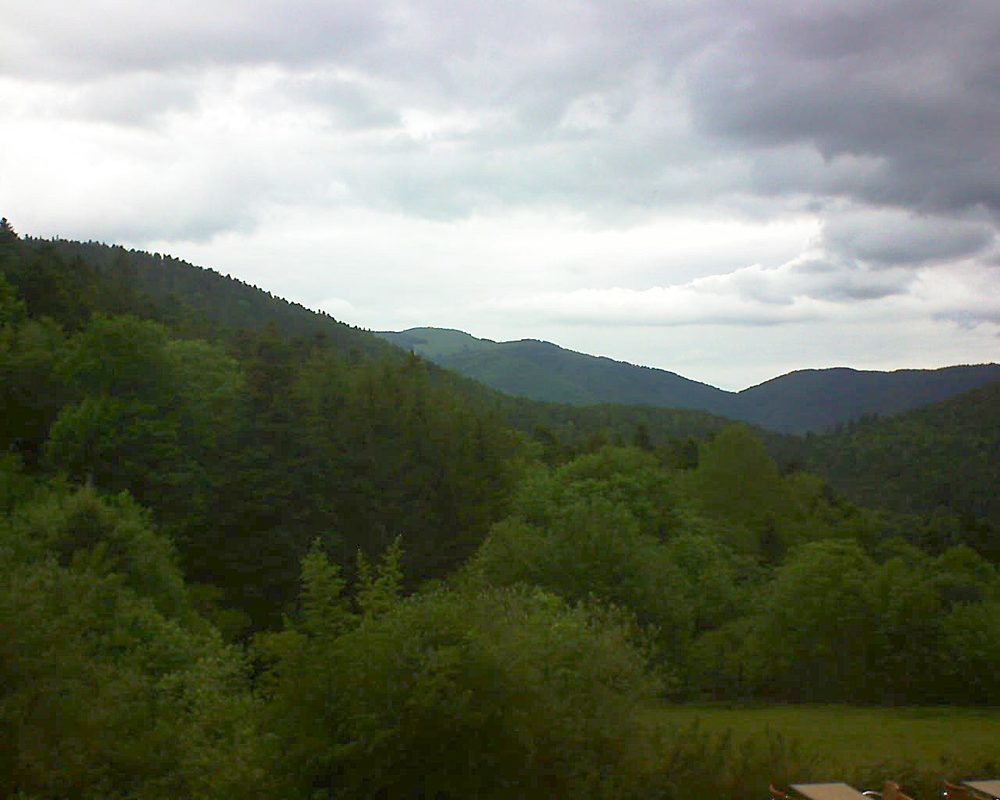 Le petit ballon vu depuis le Domaine Langmatt à Murbach le 27.05.2019 à 15:45 Le petit ballon (Alsace, Vosges) le 27.05.2019 à 15:45