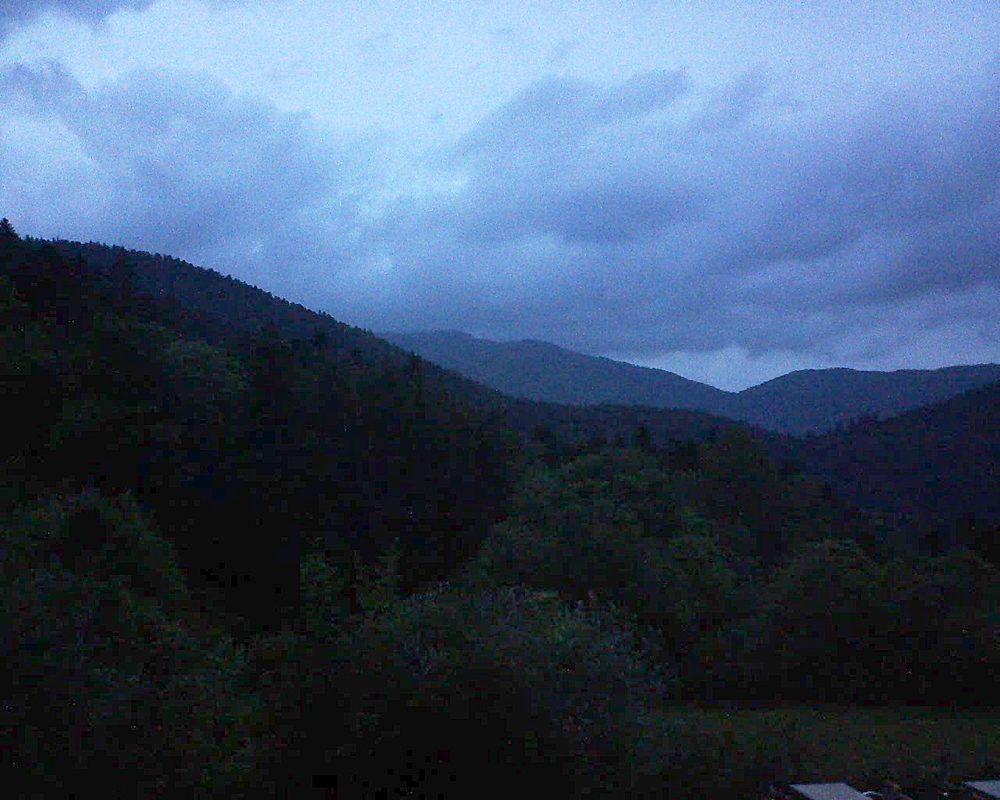 Le petit ballon vu depuis le Domaine Langmatt à Murbach le 28.05.2019 à 05:30 Le petit ballon (Alsace, Vosges) le 28.05.2019 à 05:30