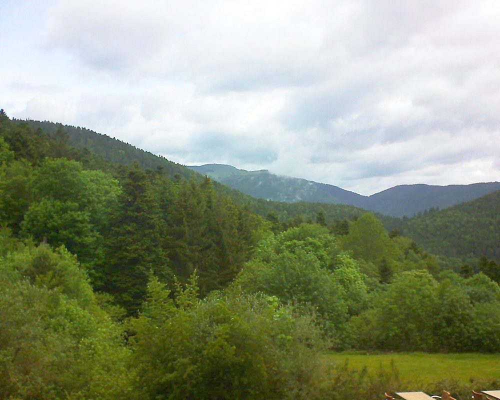 Le petit ballon vu depuis le Domaine Langmatt à Murbach le 28.05.2019 à 10:45 Le petit ballon (Alsace, Vosges) le 28.05.2019 à 10:45