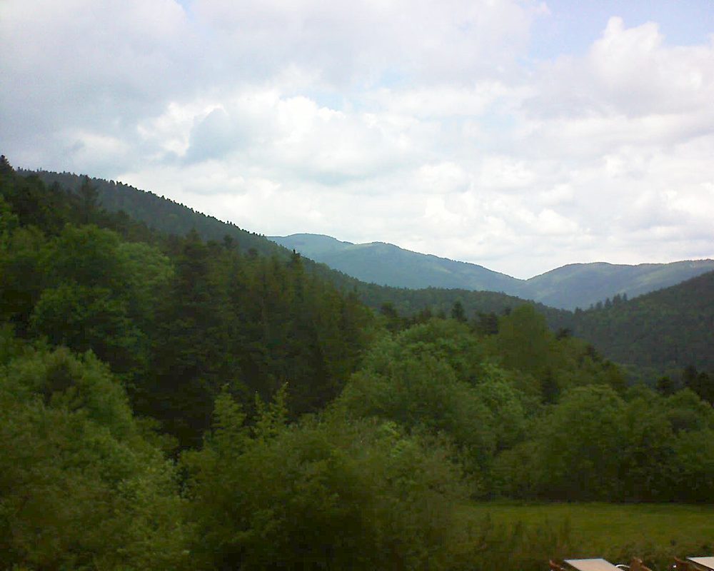 Le petit ballon vu depuis le Domaine Langmatt à Murbach le 29.05.2019 à 15:45 Le petit ballon (Alsace, Vosges) le 29.05.2019 à 15:45
