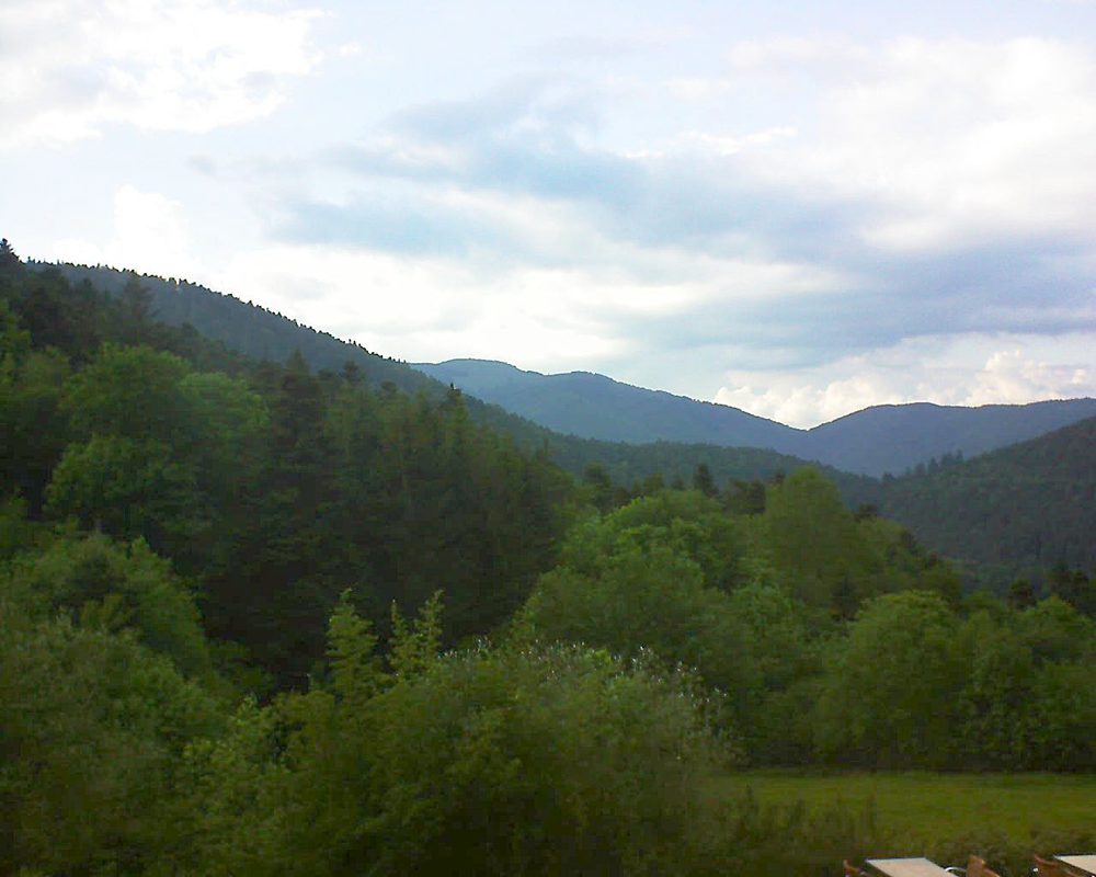 Le petit ballon vu depuis le Domaine Langmatt à Murbach le 29.05.2019 à 19:00 Le petit ballon (Alsace, Vosges) le 29.05.2019 à 19:00