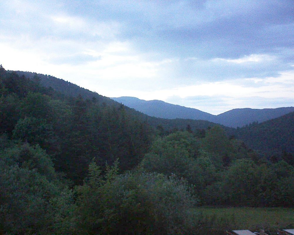 Le petit ballon vu depuis le Domaine Langmatt à Murbach le 29.05.2019 à 21:30 Le petit ballon (Alsace, Vosges) le 29.05.2019 à 21:30