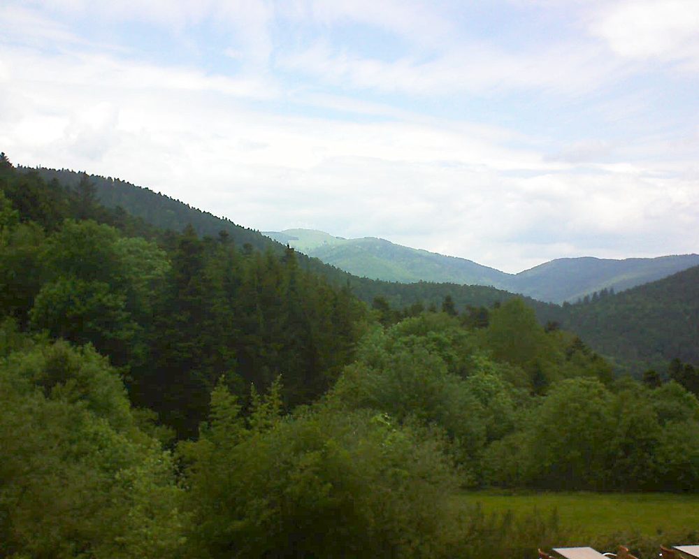 Le petit ballon vu depuis le Domaine Langmatt à Murbach le 30.05.2019 à 11:45 Le petit ballon (Alsace, Vosges) le 30.05.2019 à 11:45